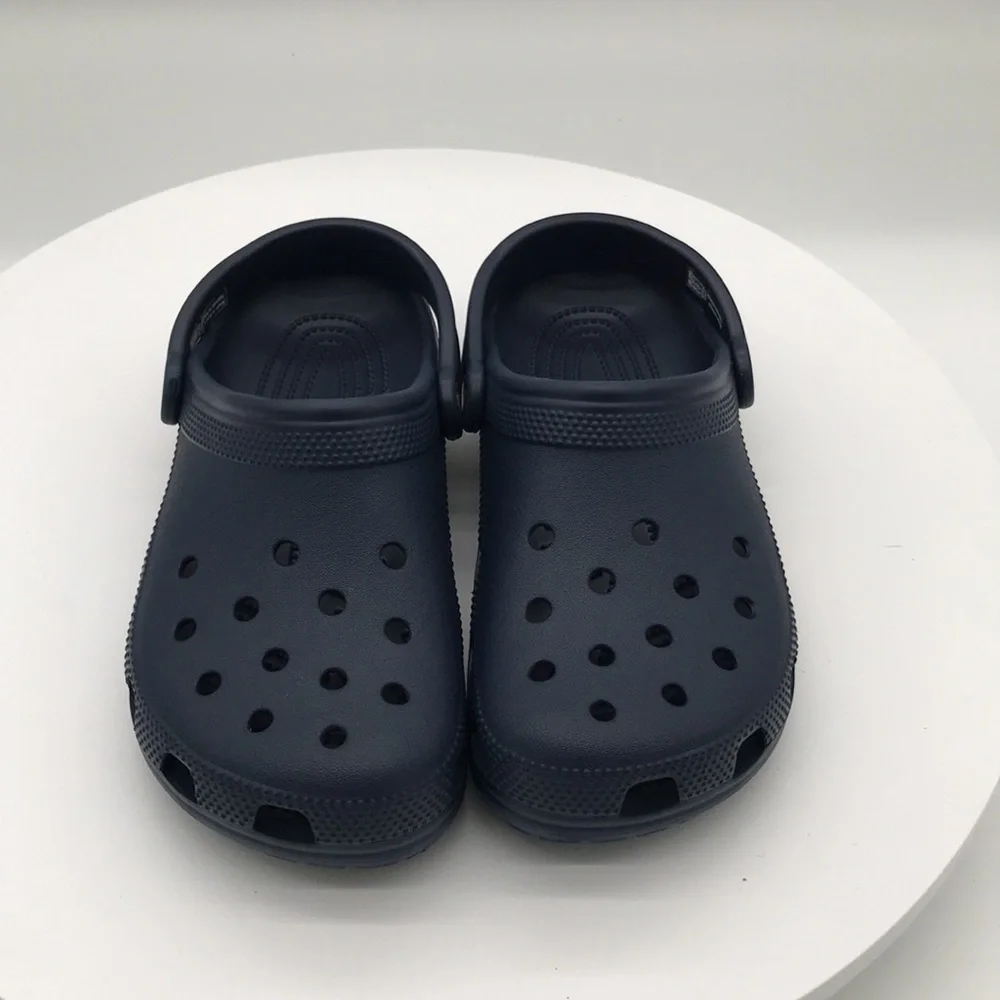 Crocs Unisex Child Classic Clogs size J 4 US